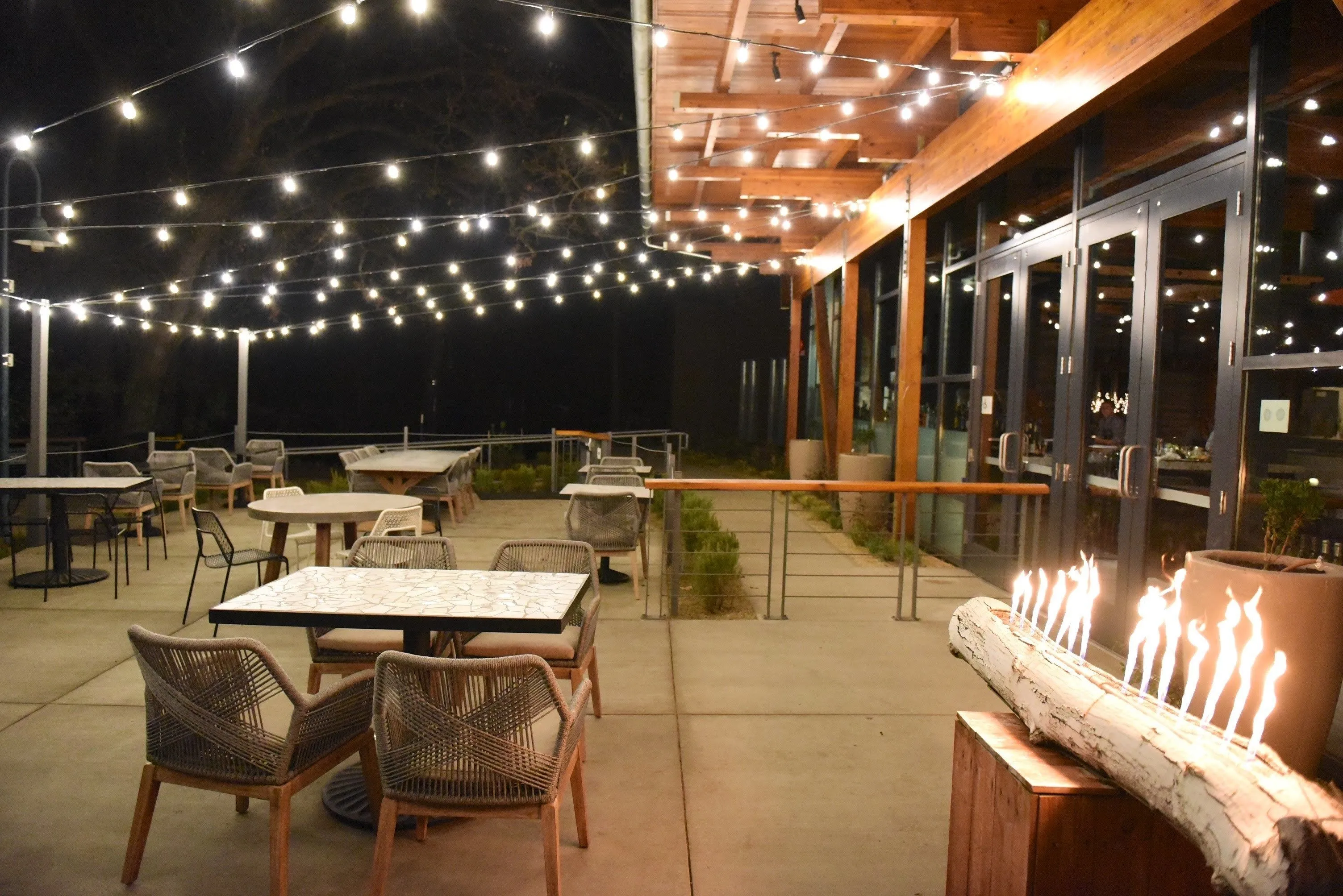 Sheraton Redding Hotel at the Sundial Bridge — photo 3