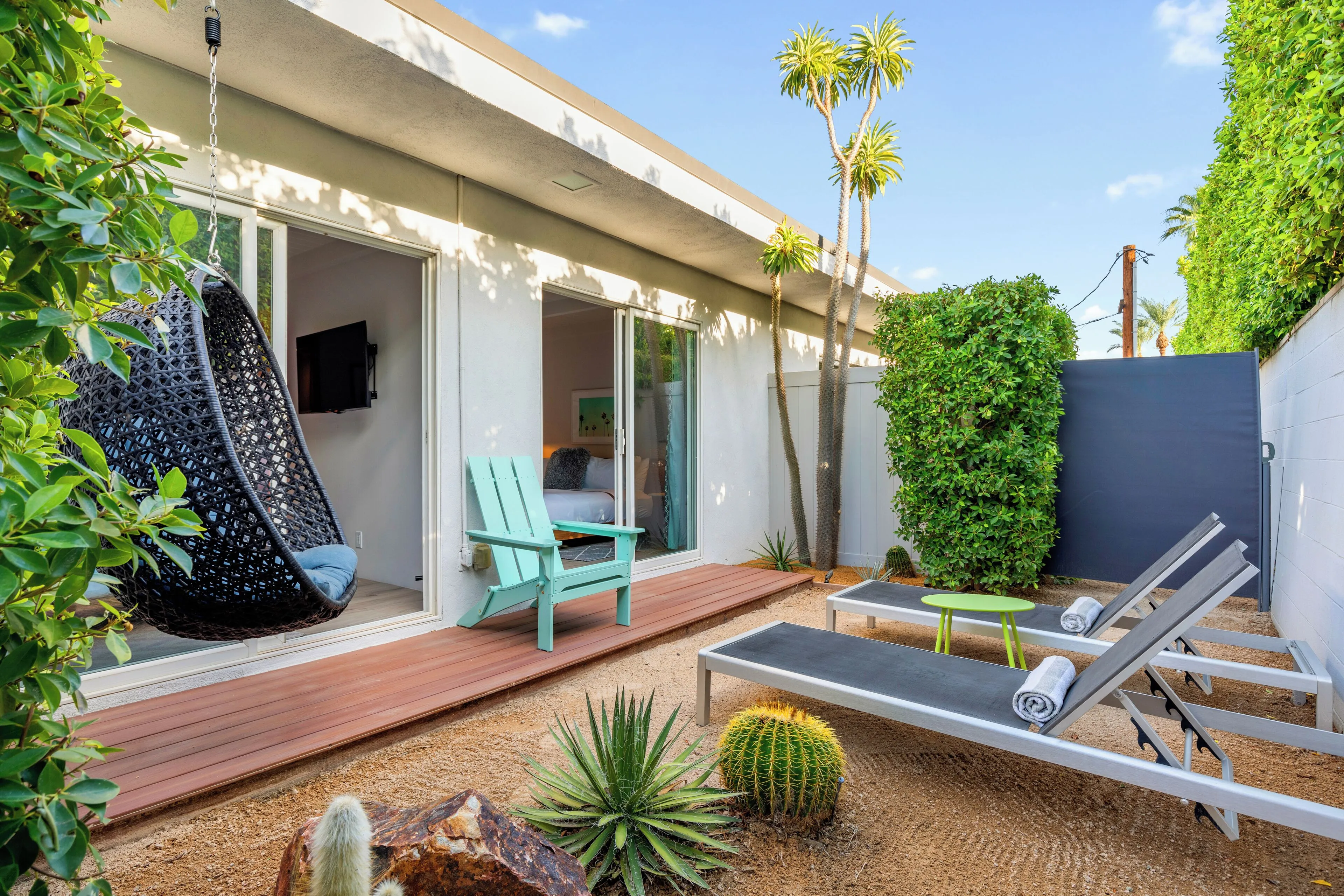 The Weekend Palm Springs — photo 4