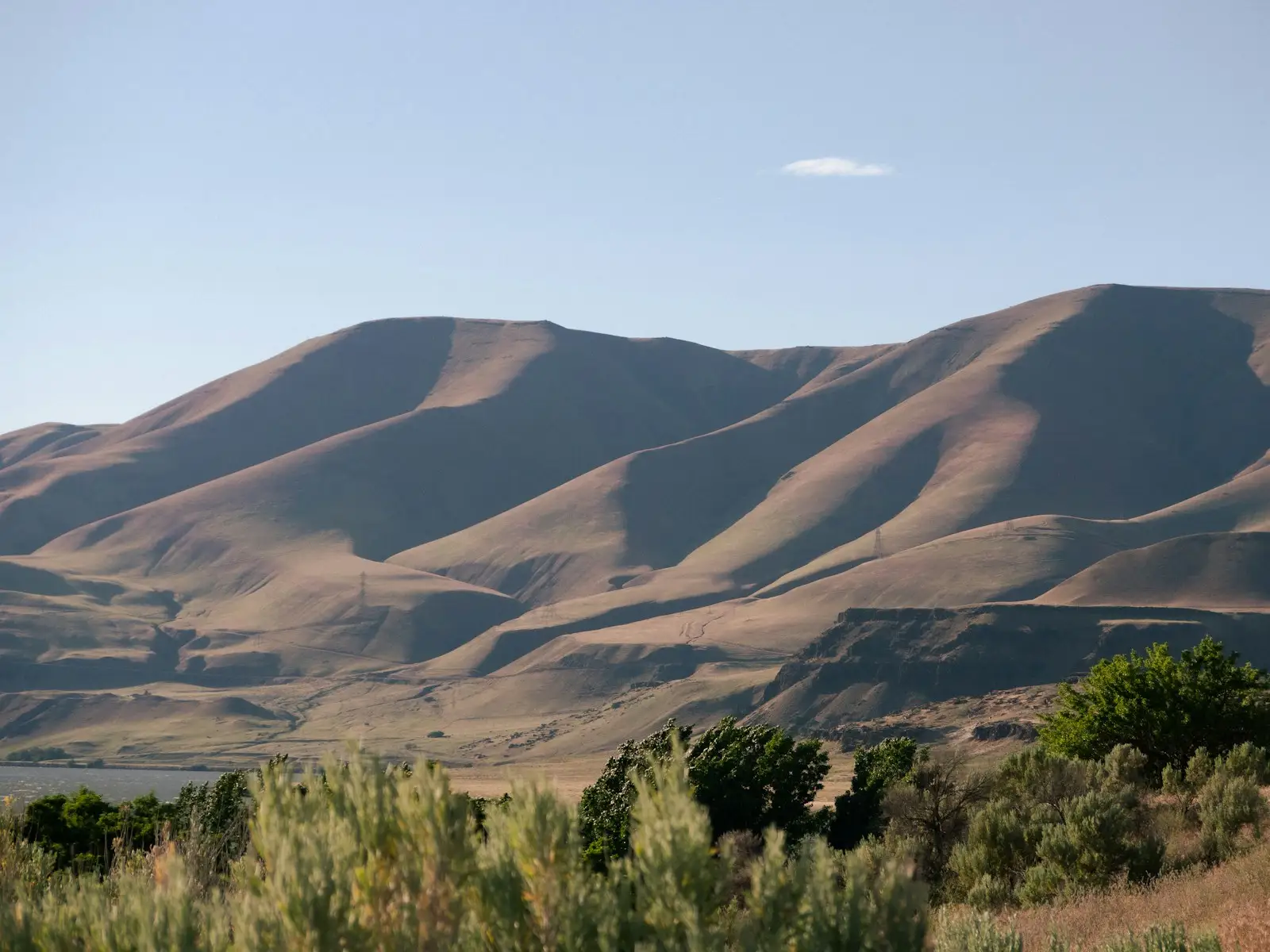 Arid rolling hills along the Columbia River near The Dalles, Oregon.